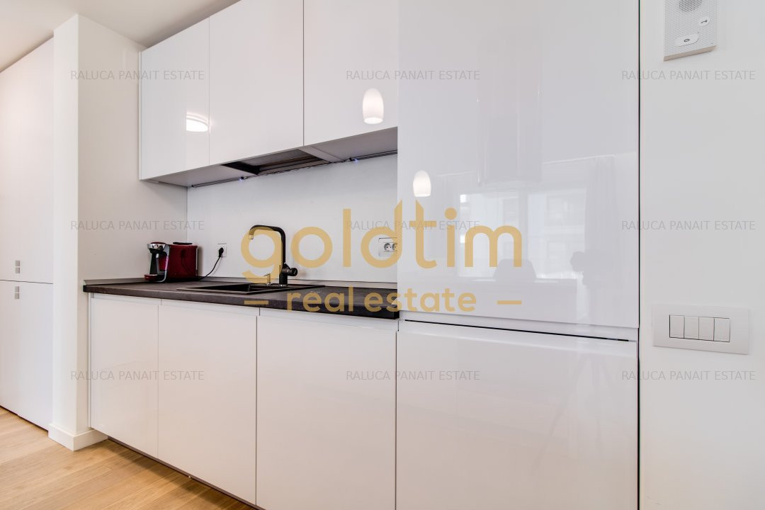  ONE PLAZA/VEDERE IN CURTEA INTERIOARA