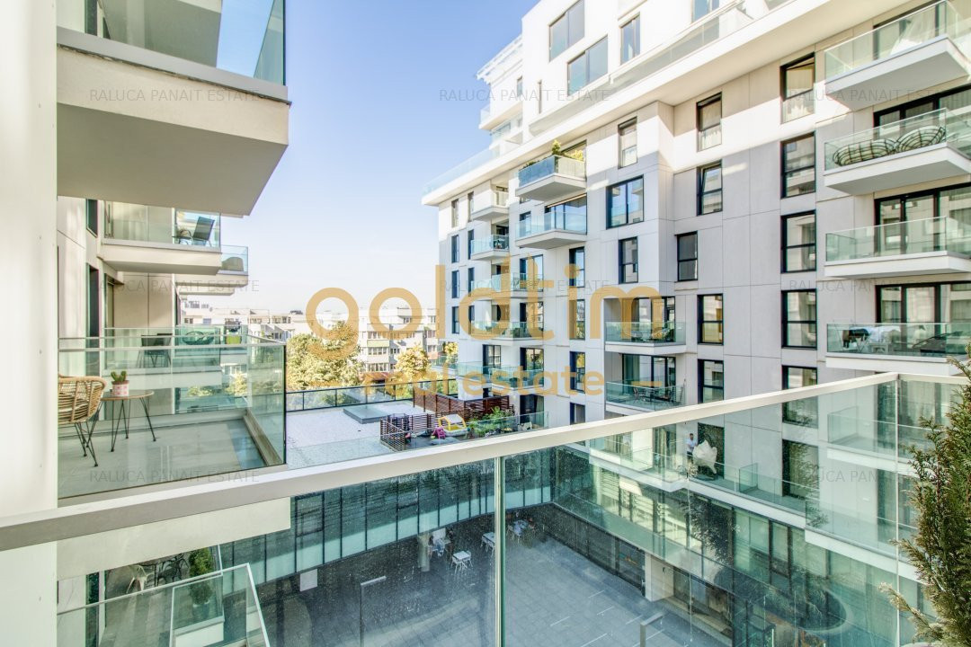  ONE PLAZA/VEDERE IN CURTEA INTERIOARA