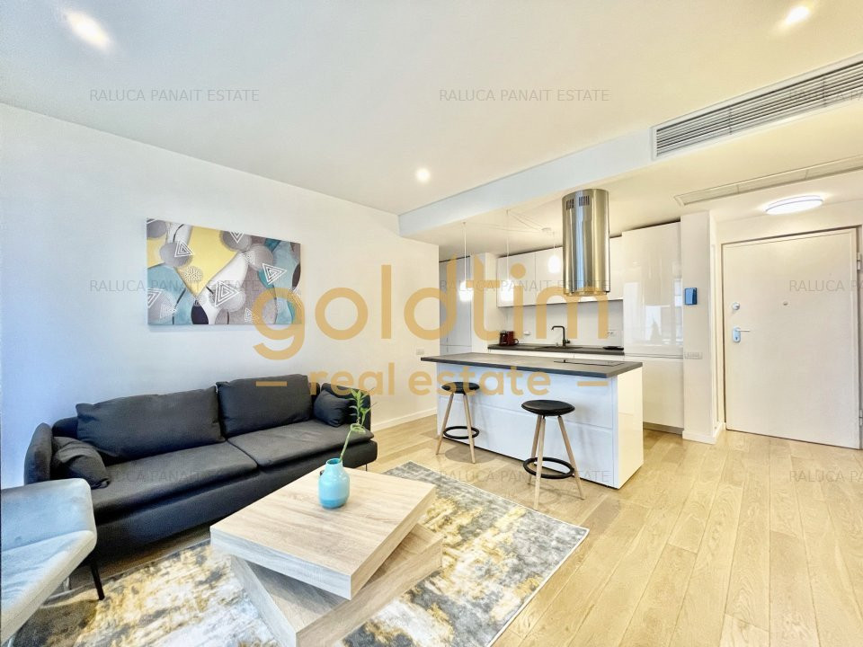  ONE PLAZA/VEDERE IN CURTEA INTERIOARA