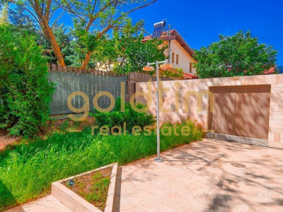 APARTAMENT 2 CAMERE TIP DUPLEX CU GRADINA/ SCARA INTERIOARA/ ZONA LINISTITA