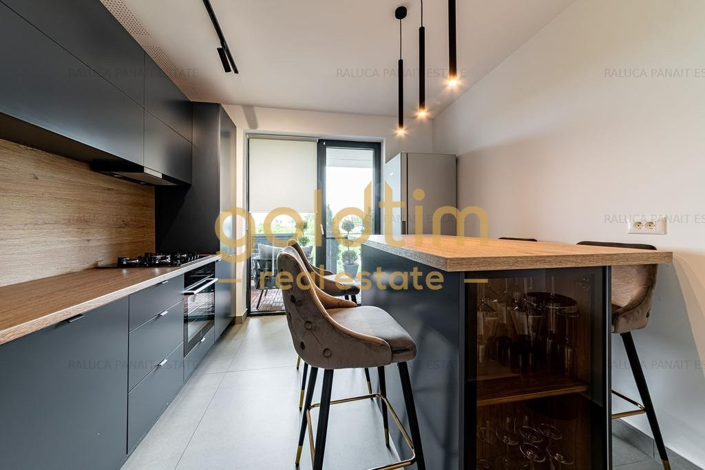 ABSOLUT SUPERB/MOBILAT SI UTILAT/ LUX/LOC DEBLU IN PARCARE SUBTERANA