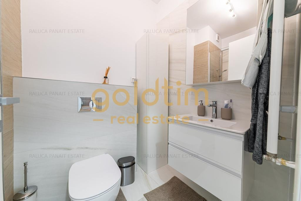 ABSOLUT SUPERB/MOBILAT SI UTILAT/ LUX/LOC DEBLU IN PARCARE SUBTERANA