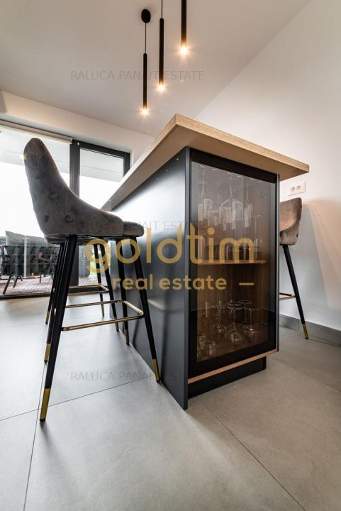 ABSOLUT SUPERB/MOBILAT SI UTILAT/ LUX/LOC DEBLU IN PARCARE SUBTERANA