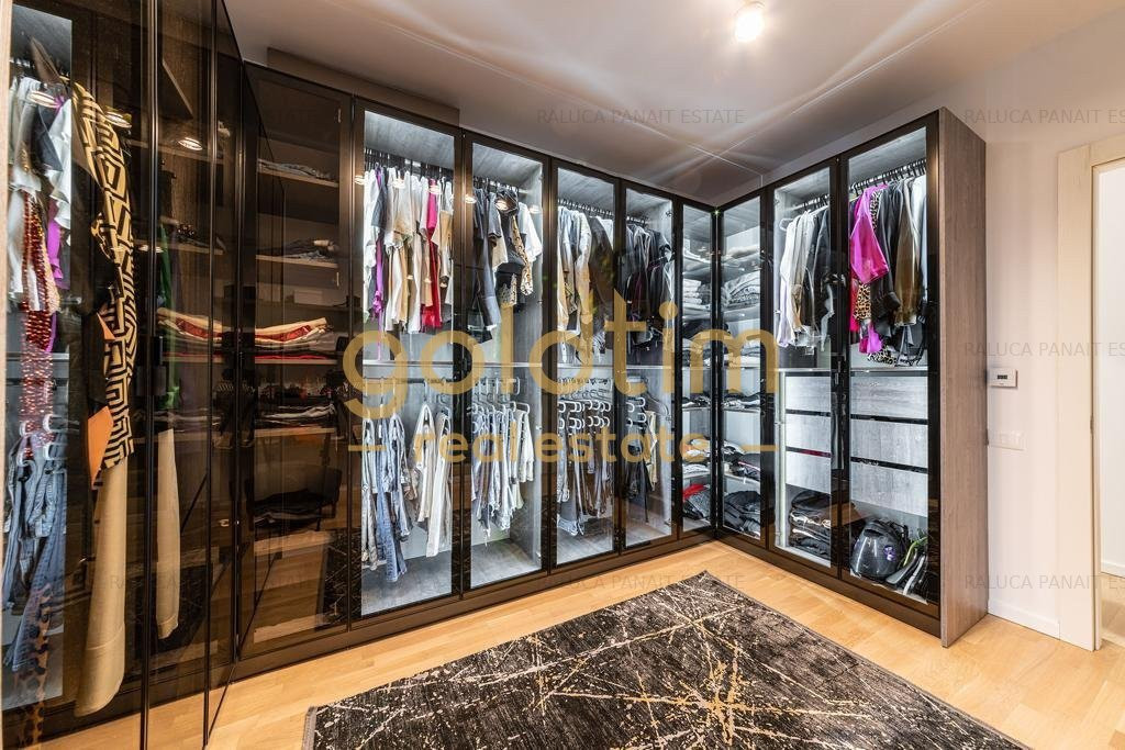 ABSOLUT SUPERB/MOBILAT SI UTILAT/ LUX/LOC DEBLU IN PARCARE SUBTERANA