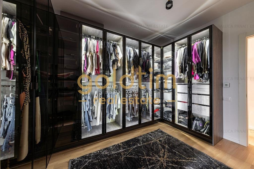 ABSOLUT SUPERB/MOBILAT SI UTILAT/ LUX/LOC DEBLU IN PARCARE SUBTERANA