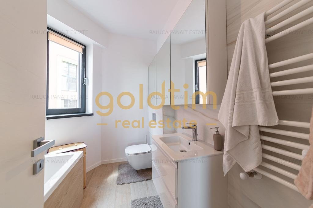 ABSOLUT SUPERB/MOBILAT SI UTILAT/ LUX/LOC DEBLU IN PARCARE SUBTERANA