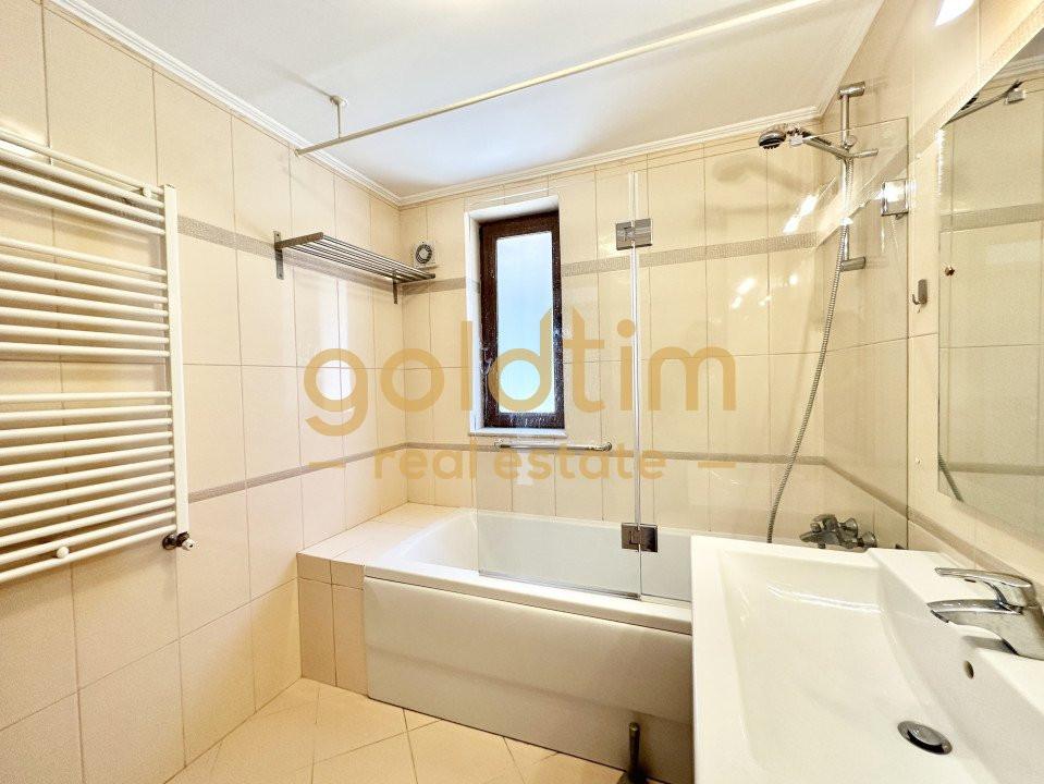 VILA IN COMPLEX/CURTE PROPRIE/PISCINA/SPORTS CENTER/PET FRIENDLY/IANCU NICOLAE