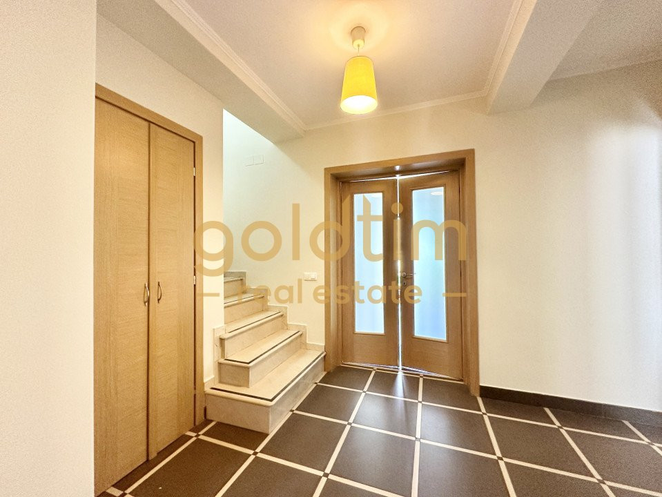 VILA IN COMPLEX/CURTE PROPRIE/PISCINA/SPORTS CENTER/PET FRIENDLY/IANCU NICOLAE