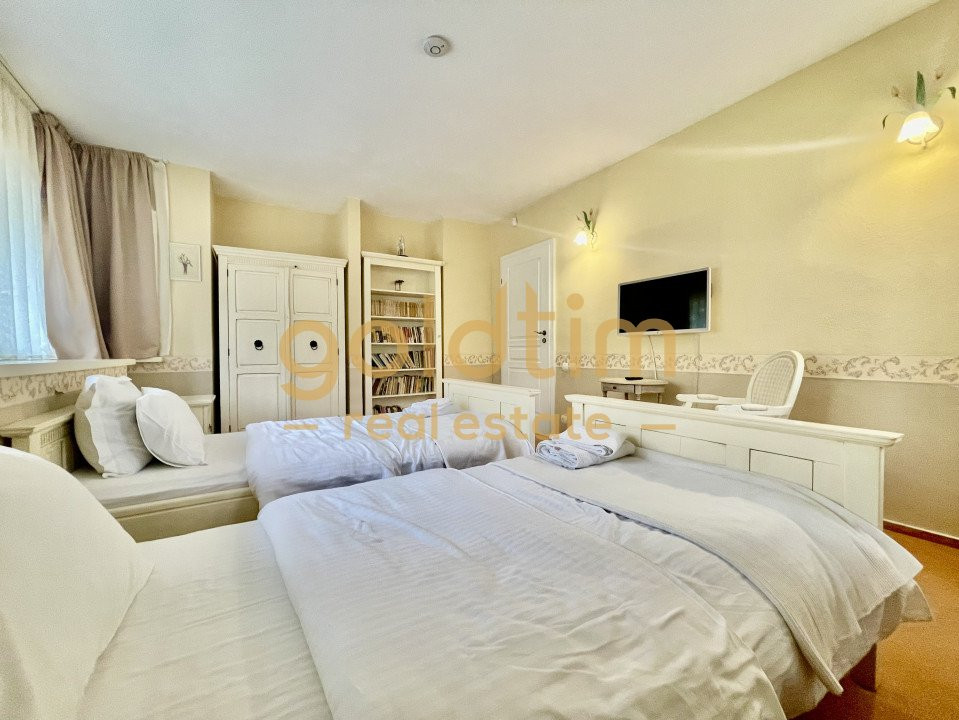 PARADIS/ VILA LA MUNTE/CERASU/ 1.30 min de BUCURESTI/ IDEAL INVESTITIE/ BOOKING