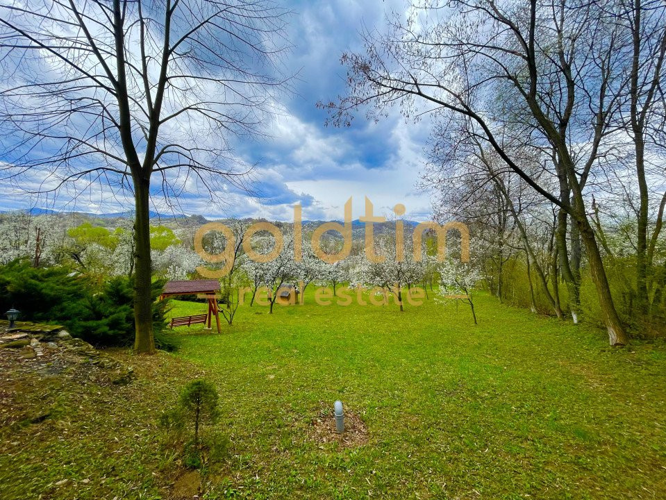 PARADIS/ VILA LA MUNTE/CERASU/ 1.30 min de BUCURESTI/ IDEAL INVESTITIE/ BOOKING