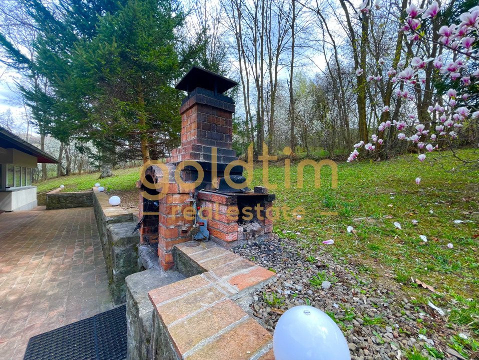 PARADIS/ VILA LA MUNTE/CERASU/ 1.30 min de BUCURESTI/ IDEAL INVESTITIE/ BOOKING