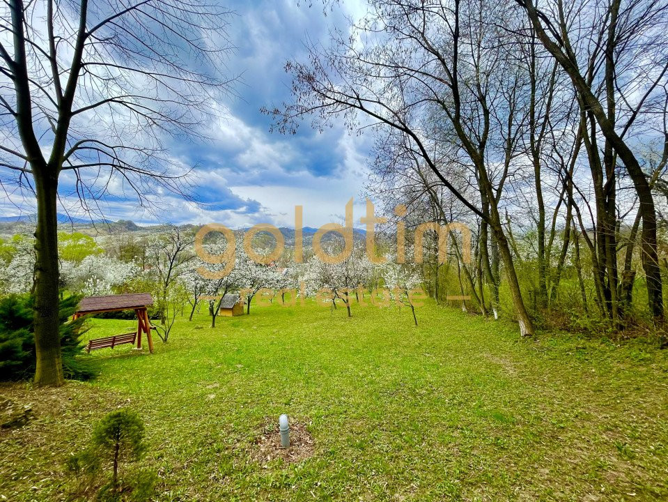 PARADIS/ VILA LA MUNTE/CERASU/ 1.30 min de BUCURESTI/ IDEAL INVESTITIE/ BOOKING