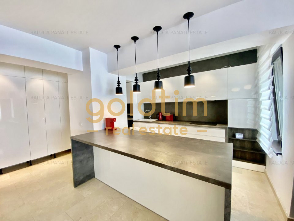 SUPERB/MOBILAT, UTILAT/2LOCURI DE PARCARE SUBTERANE SI BOXA