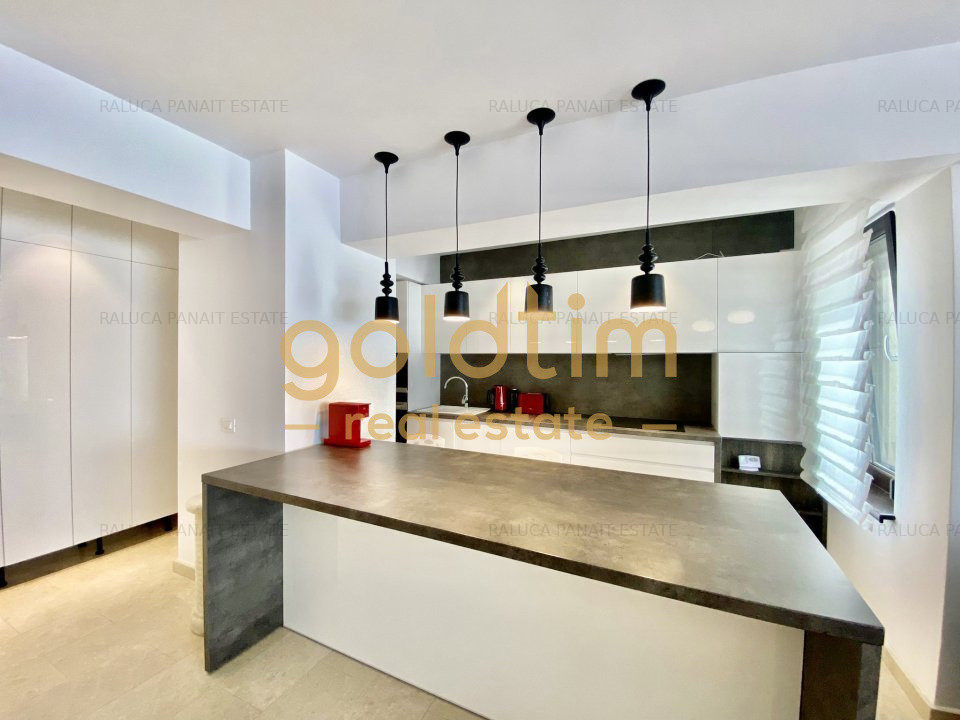 SUPERB/MOBILAT, UTILAT/2LOCURI DE PARCARE SUBTERANE SI BOXA