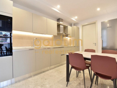 PRIMA CHIRIE/NOU/APARTAMENT PREMIUM/TERASA 200mp/PARCARE SUBTERANA/PRIMAVERII