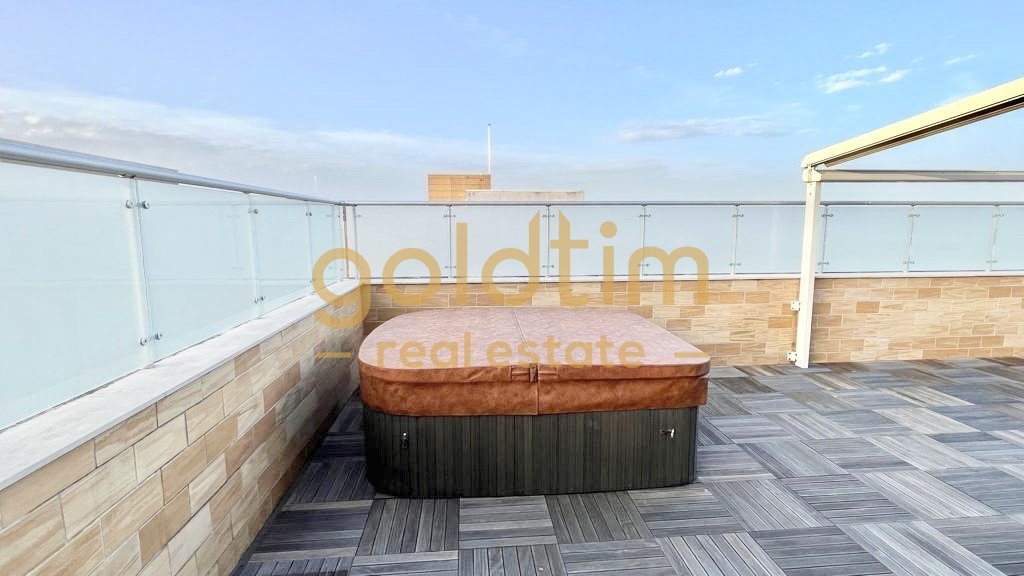 PENTHOUSE SUPERB/TERASA 100MP/JACUZZI/VEDERE LIBERA/