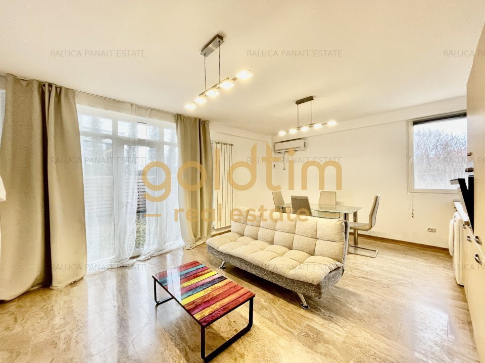 NOU/CURTE/ LOC DE PARCARE