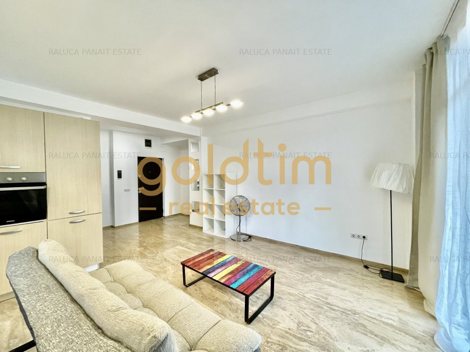 NOU/CURTE/ LOC DE PARCARE