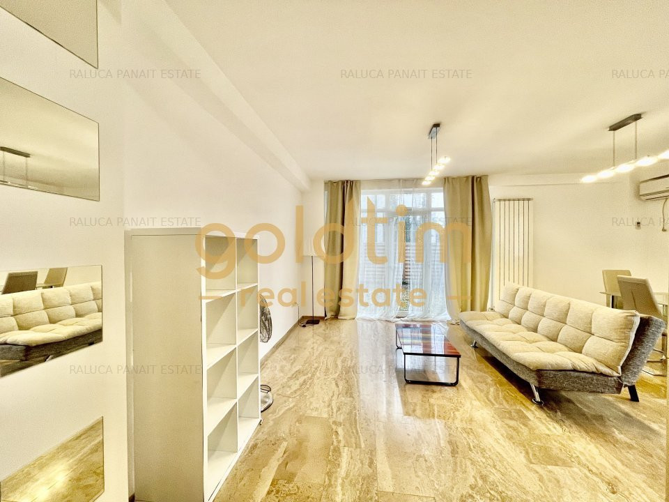 NOU/CURTE/ LOC DE PARCARE