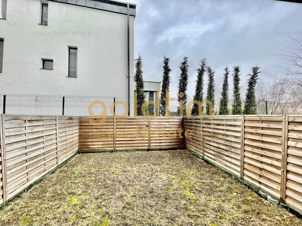 NOU/CURTE/ LOC DE PARCARE