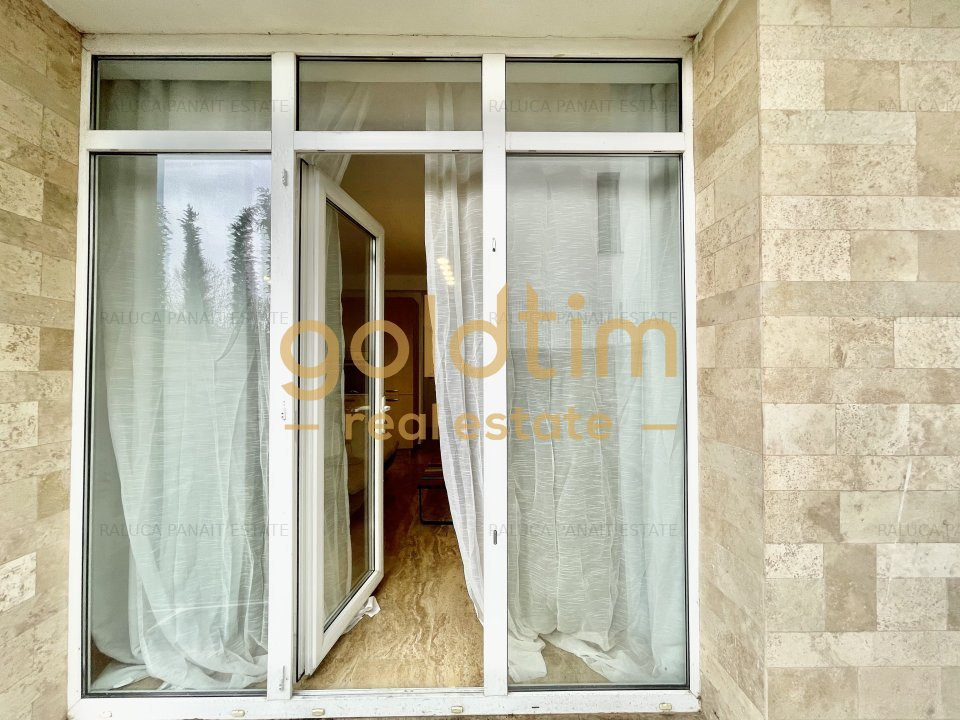 NOU/CURTE/ LOC DE PARCARE