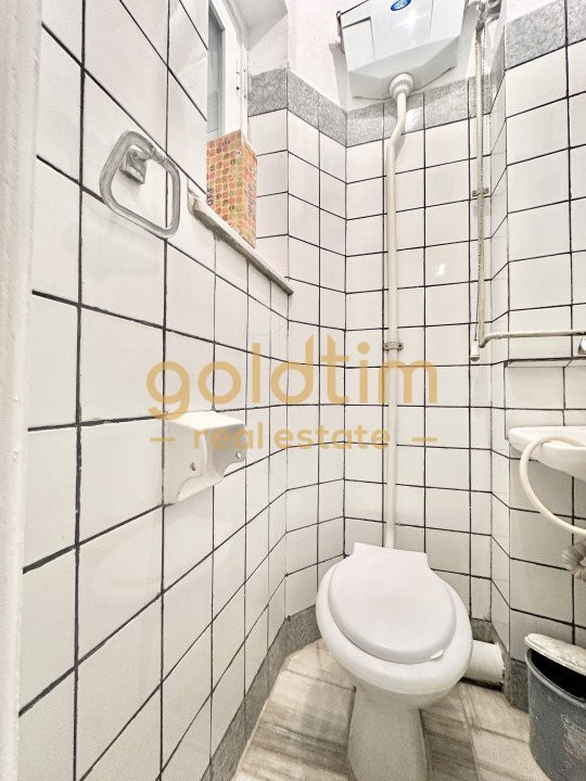 APARTAMENT IN VILA INTERBELICA/ARHITECTURA SUPERBA/INTRARE SEPARATA/DOROBANTI