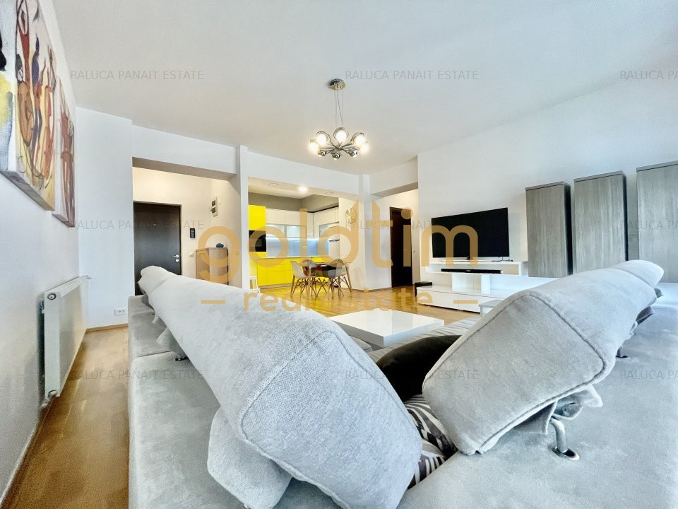 NOU/SUPERB/ SCOALA AMERICANA