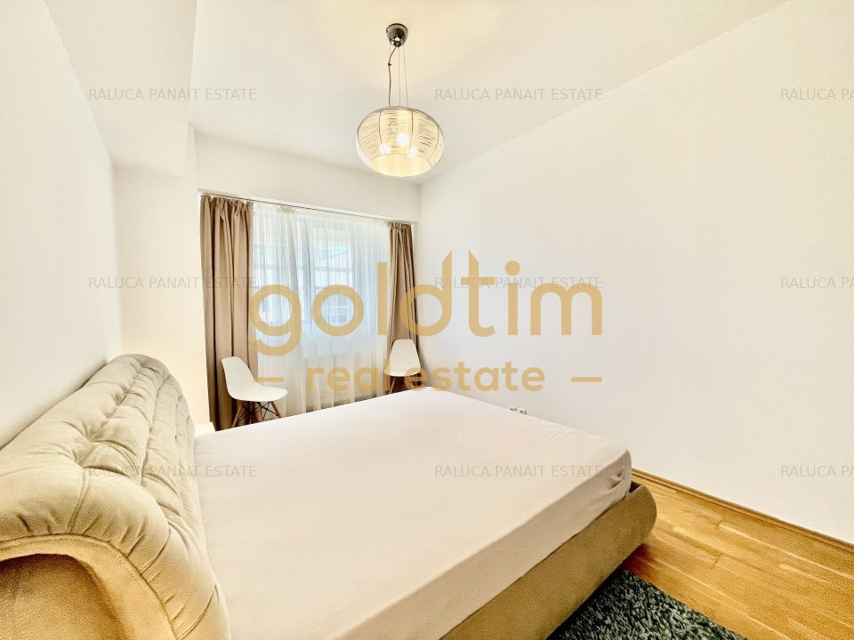 NOU/SUPERB/ SCOALA AMERICANA