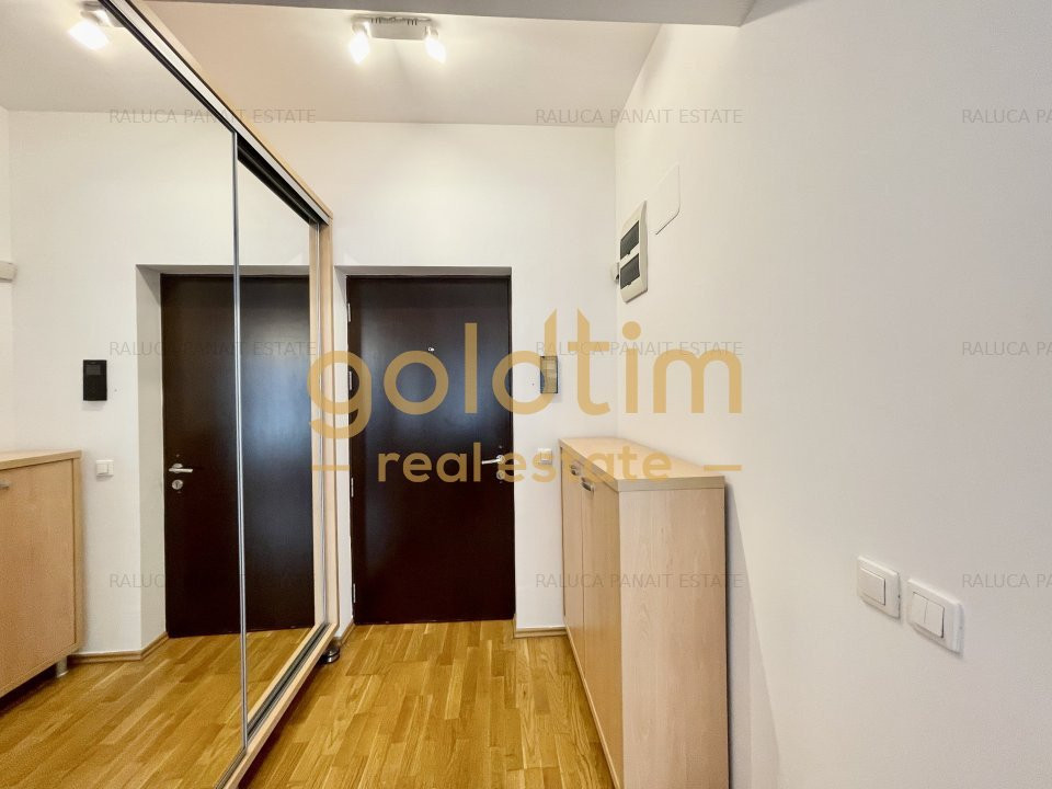 NOU/SUPERB/ SCOALA AMERICANA