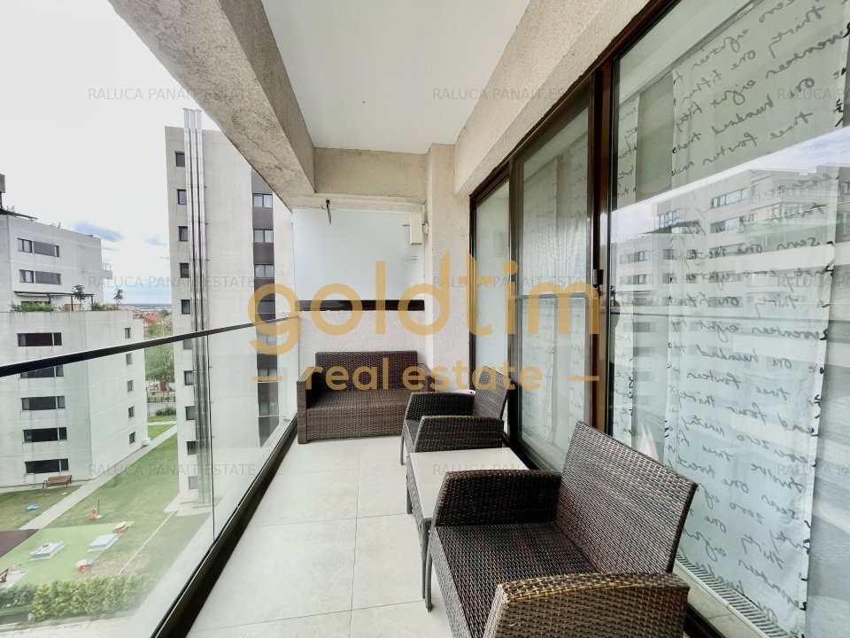 NOU/SUPERB/ SCOALA AMERICANA