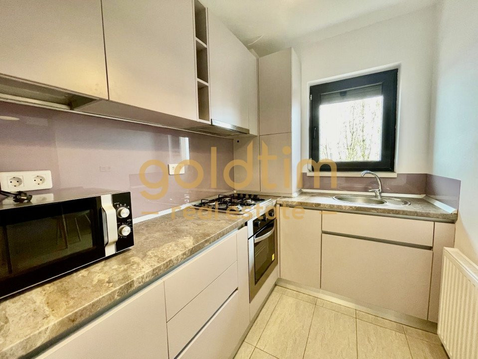 PIATA VICTORIEI/PARCARE SUBTERANA/PRIVELIȘTE NEOBTURATA