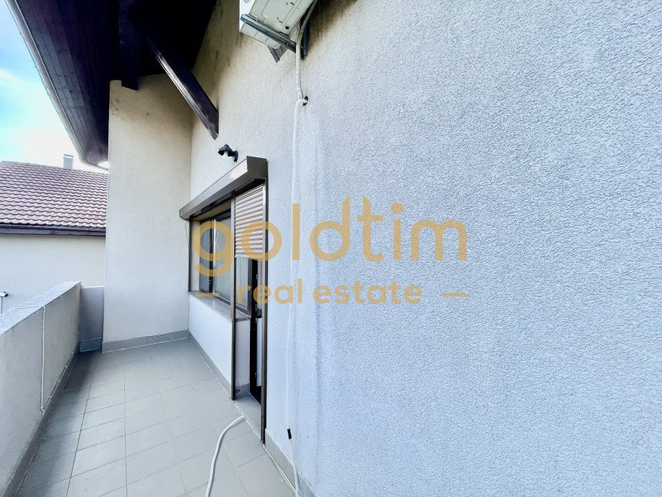 VILA INDIVIDUALA/ SPATII GENEROASE/ PARCARI/ CURTE MATURA