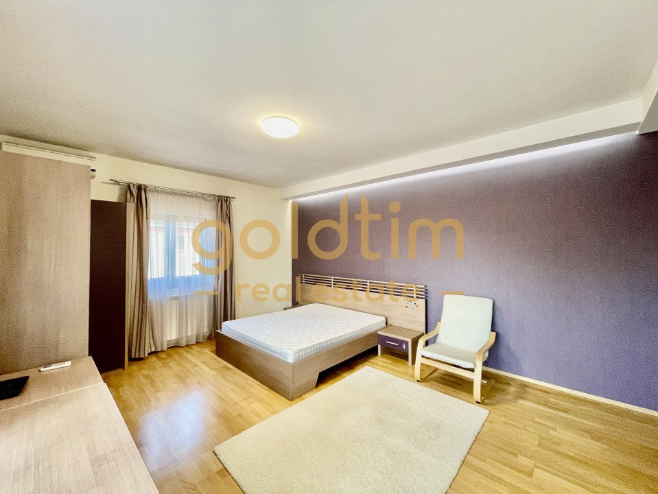 VILA INDIVIDUALA/ SPATII GENEROASE/ PARCARI/ CURTE MATURA