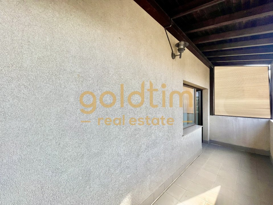 VILA INDIVIDUALA/ SPATII GENEROASE/ PARCARI/ CURTE MATURA