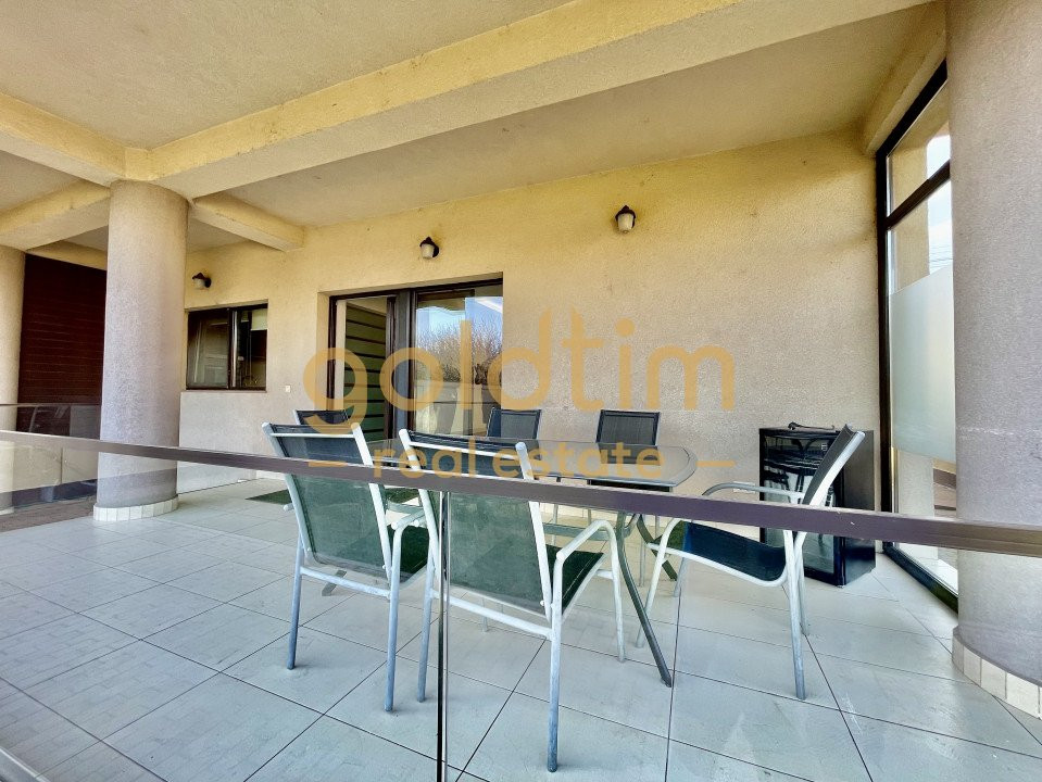 VILA INDIVIDUALA/ SPATII GENEROASE/ PARCARI/ CURTE MATURA