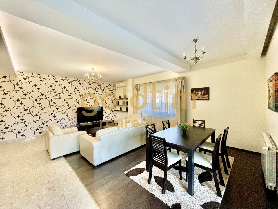 VILA INDIVIDUALA/ SPATII GENEROASE/ PARCARI/ CURTE MATURA