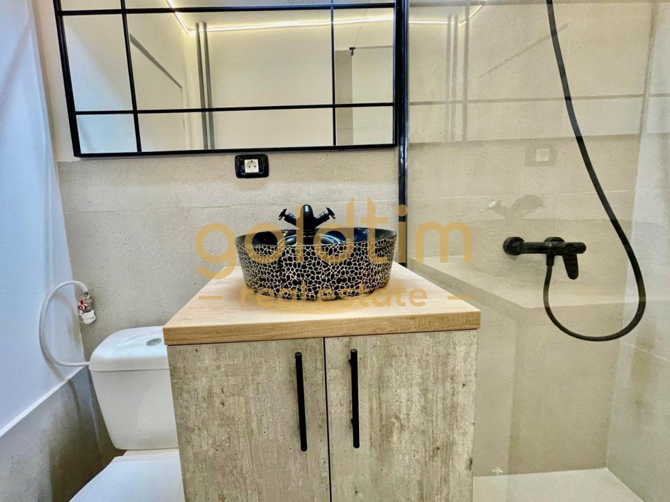 RENOVAT COMPLET/MOBILAT ȘI UTILAT MODERN /SPATII GENEROASE 