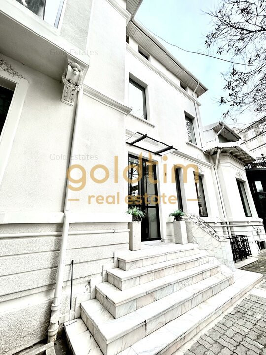 VILA STIL ECLECTIC SUPERBISIMA/RENOVATA/FINISJAE SI DOTARI PREMIUM/ARMENEASCA