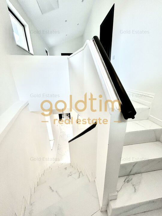 VILA STIL ECLECTIC SUPERBISIMA/RENOVATA/FINISJAE SI DOTARI PREMIUM/ARMENEASCA