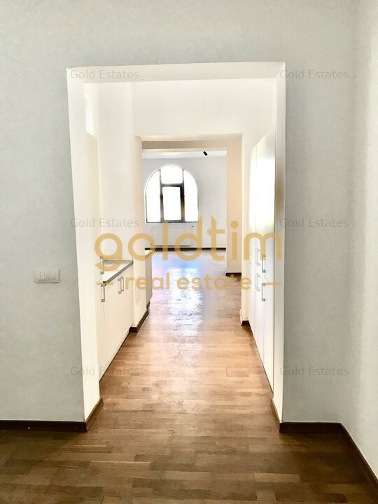 VILA SUPERBA 8 CAMERE/CURTE 100MP/SOS.KISELEFF -BD.AVIATORILOR