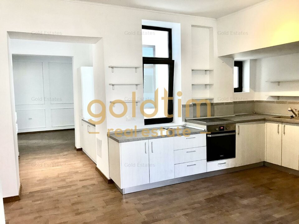 VILA SUPERBA 8 CAMERE/CURTE 100MP/SOS.KISELEFF -BD.AVIATORILOR