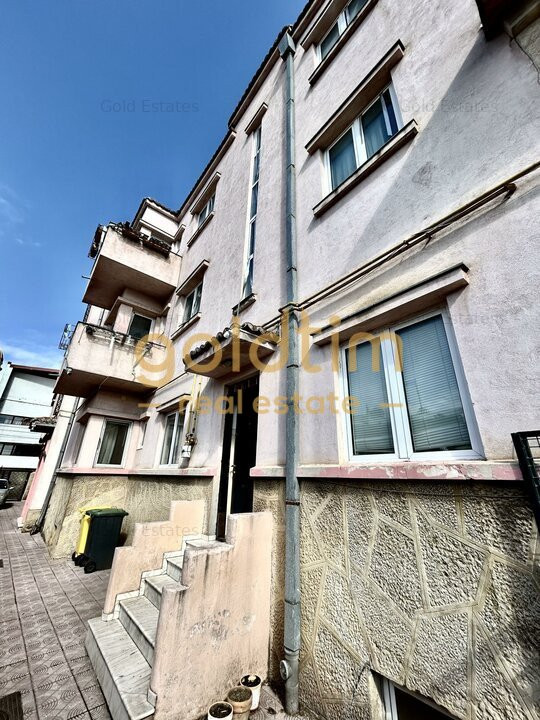 VILA INTERBELICA RENOVATA/TEREN 520MP/GARAJ/MARRIOTT-PALATUL  PARLAMENTULUI