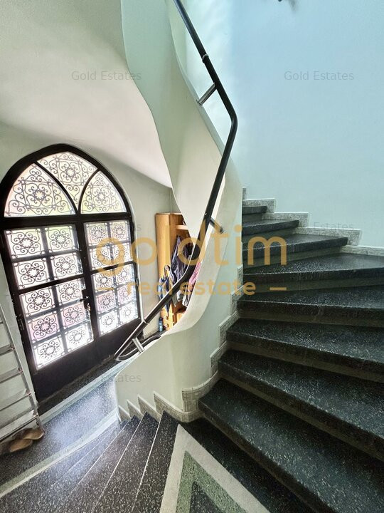 VILA INTERBELICA RENOVATA/TEREN 520MP/GARAJ/MARRIOTT-PALATUL  PARLAMENTULUI