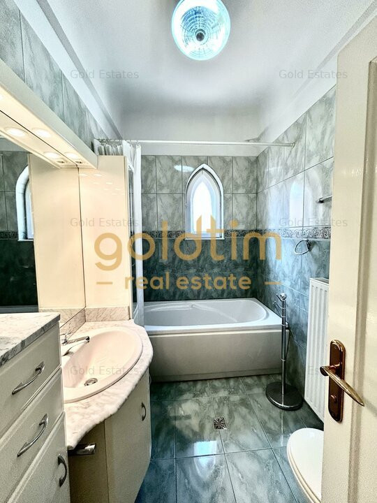 VILA INTERBELICA RENOVATA/TEREN 520MP/GARAJ/MARRIOTT-PALATUL  PARLAMENTULUI