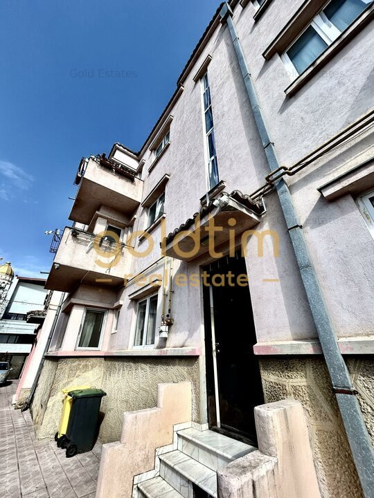 VILA INTERBELICA RENOVATA/TEREN 520MP/GARAJ/MARRIOTT-PALATUL  PARLAMENTULUI