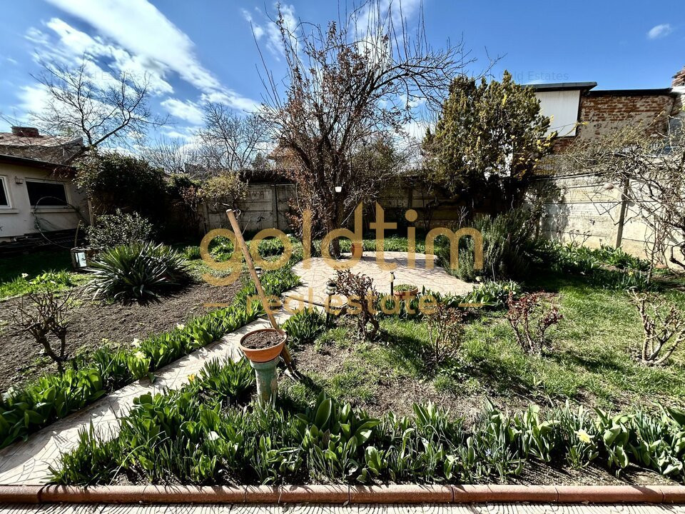 VILA INTERBELICA RENOVATA/TEREN 520MP/GARAJ/MARRIOTT-PALATUL  PARLAMENTULUI