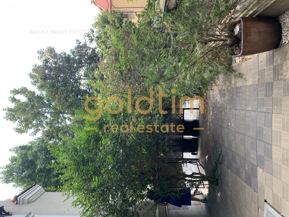 EXCLUSIVE AREA/ ONE FLOOR/ PARKING / 50 SQM YARD