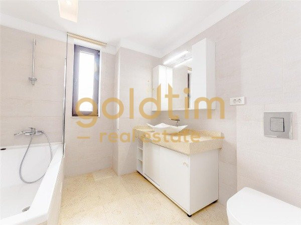 NOU/ IN CURS DE MOBILARE/ VILA IN CARTIER REZIDENTIAL/ SCOALA AMERICANA