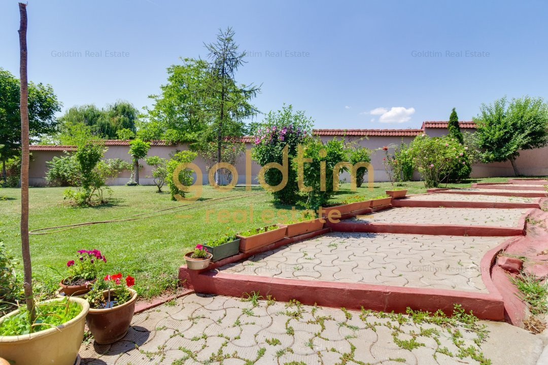 VILA INDIVIDUALA CU DESCHIDERE LA LAC/PISCINA/CURTE 4000MP/TEREN TENIS/IZVORANI