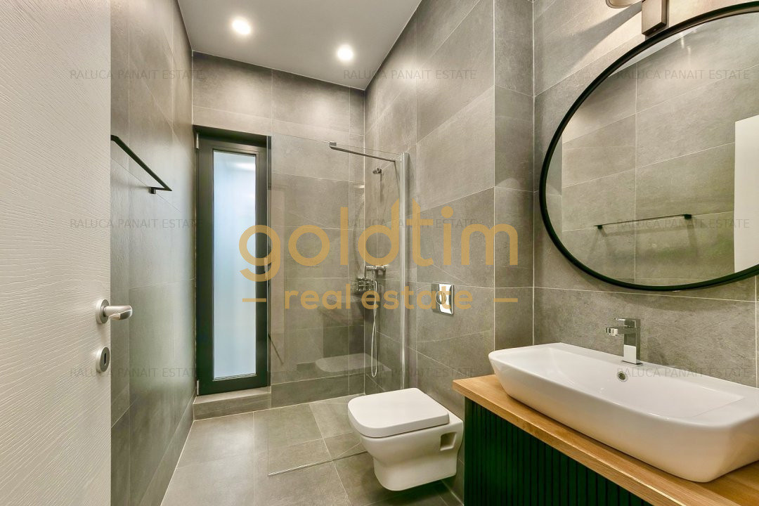 NEW/ FIRST RENT/ PARKING